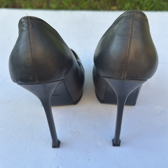 Yves Saint Laurent heels - Picture 8 of 15